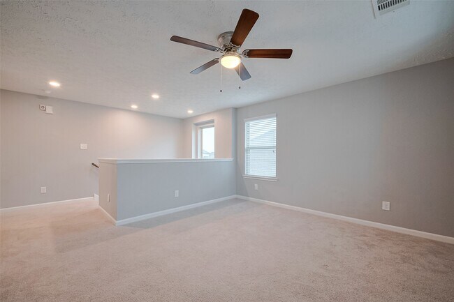 Building Photo - 5011 Pine Ridge Knoll Ct