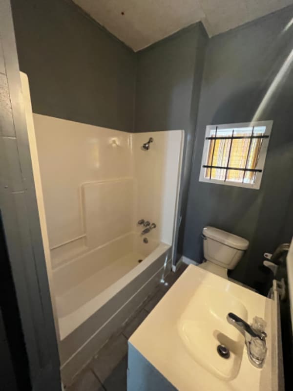 Building Photo - 2310 18th St