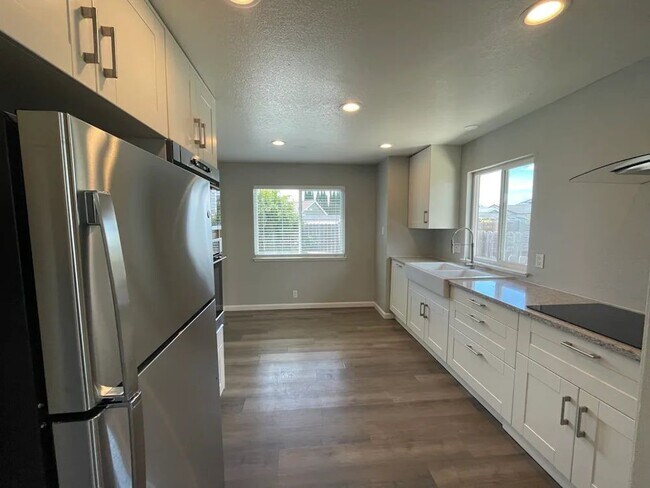 Building Photo - 1008 Winters Way