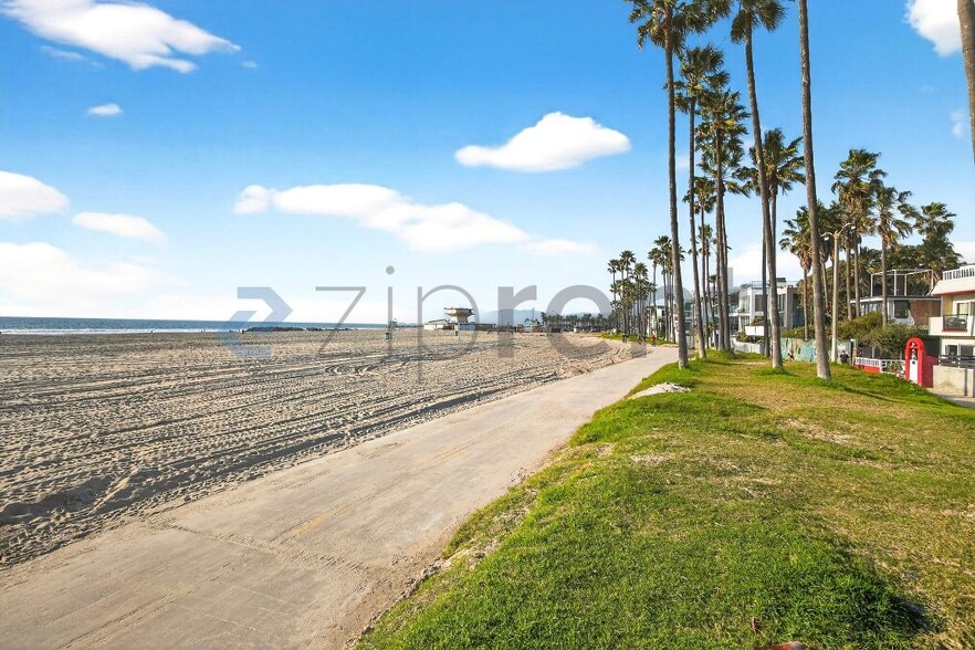 Building Photo - 10 27th Ave