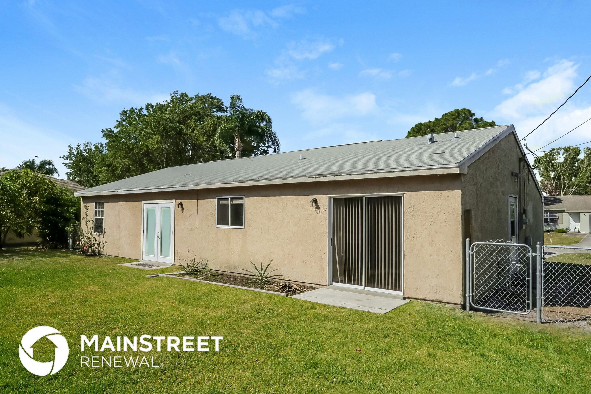 Building Photo - 3182 SE East Blackwell Dr