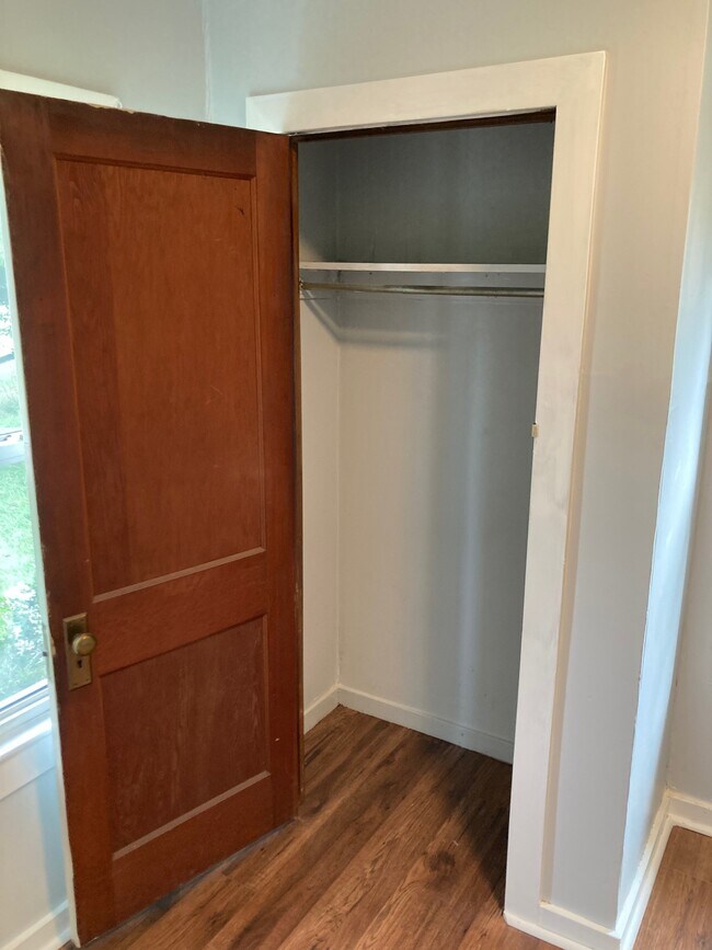 Building Photo - 108 S Main St