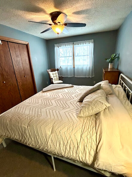 Building Photo - 2828 Saturn Ave