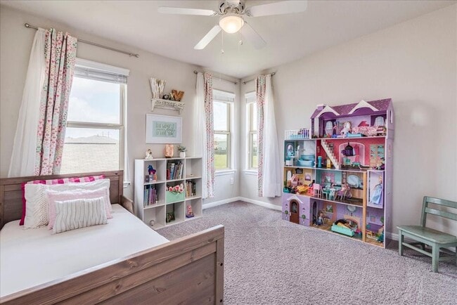 Building Photo - 190 Sandy Path