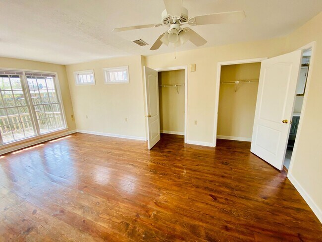 Building Photo - 98 Lummus Dr.- Bonnie's Cottage