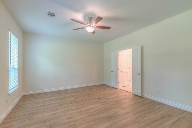 Building Photo - 12871 Oak Barrel Rd