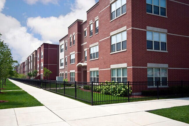 Building Photo - Coleman Place At Legends South