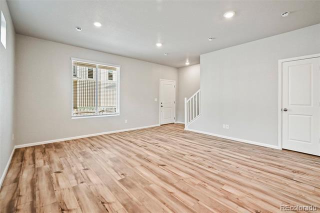 Building Photo - 9264 Lytle Grv