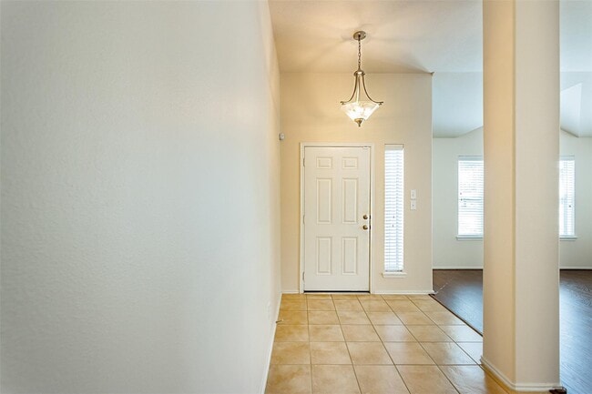 Building Photo - 24807 Lazy Tee Ln