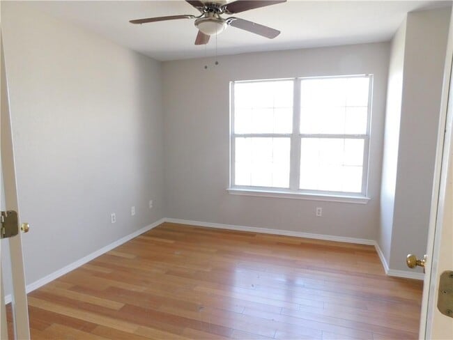 Building Photo - 805 Satellite View