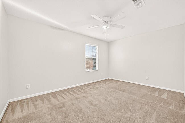 Building Photo - 2030 Stonework Ln