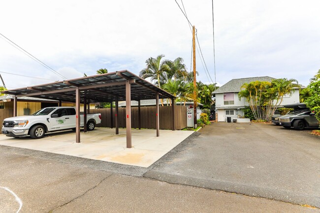 Building Photo - Kahala Avenue Beachside - remodeled 2 bedroom, 1 bath with Luxury Vinyl Plank Flooring