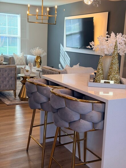 Building Photo - 7269 Statesman Blvd