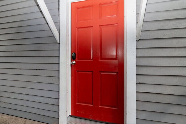 Building Photo - 737 3rd Ave