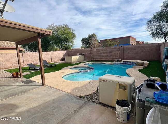 Building Photo - 2721 S 108th Ave