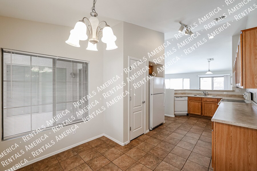 Building Photo - 6718 S Garnet Way