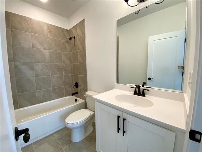 Building Photo - 435 Ashbury Dr
