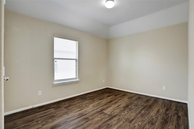 Building Photo - 6007 Pomme Bay Pass