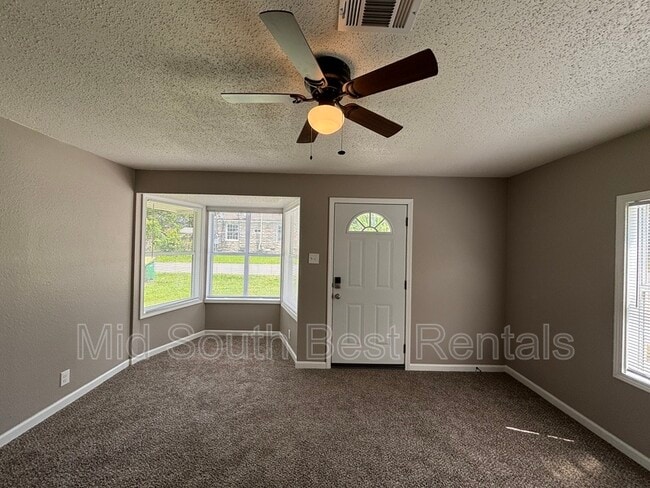 Building Photo - 1121 Vestal St