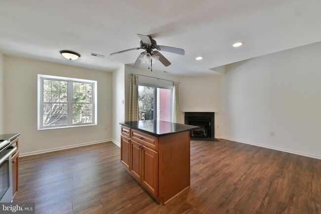 Building Photo - 2205 Ash Grove Rd