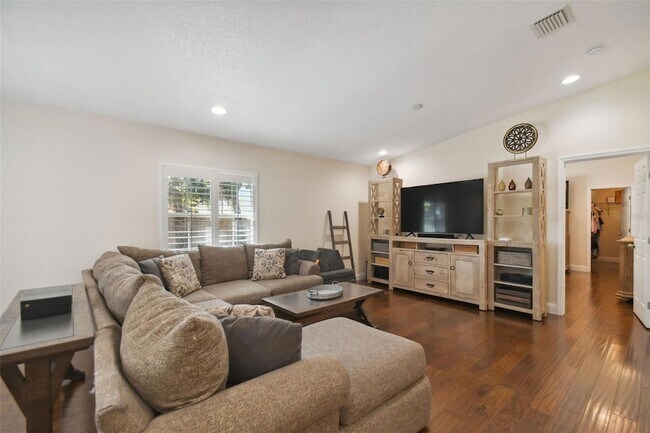 Building Photo - 4802 W Longfellow Ave