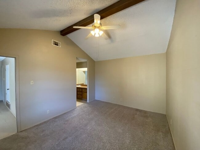 Building Photo - SPACIOUS & CUTE 2 bedroom 2 bath townhouse off Sunset Dr COMING SOON!
