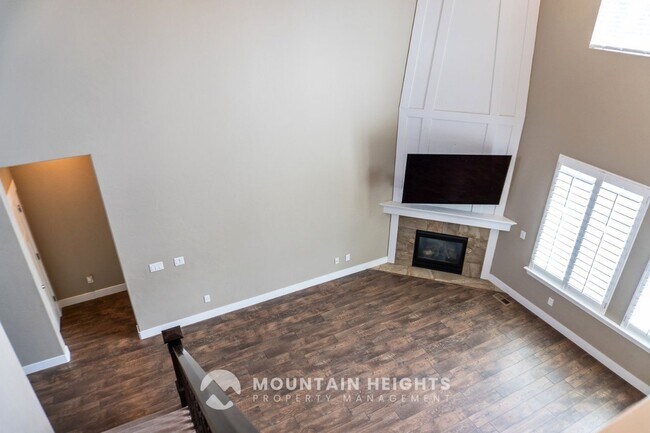 Building Photo - 3953 Sand Lake Dr