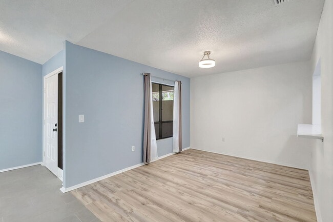 Building Photo - 107 Parkside Colony Dr