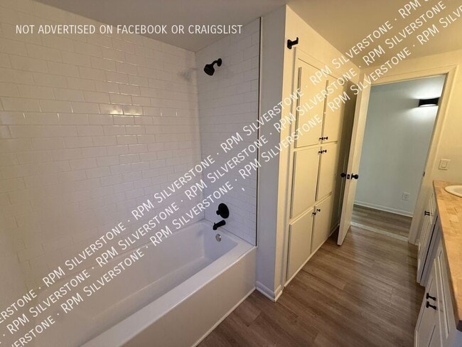 Building Photo - 5681 Skylite Ln