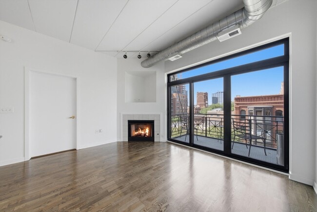 Building Photo - 1155 W Madison St