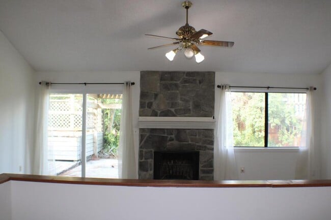 Building Photo - 10315 Elizabeth Falls Dr