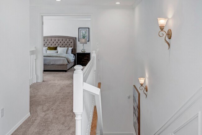 Building Photo - Luxurious 4-Bedroom Family Home Minutes Aw...