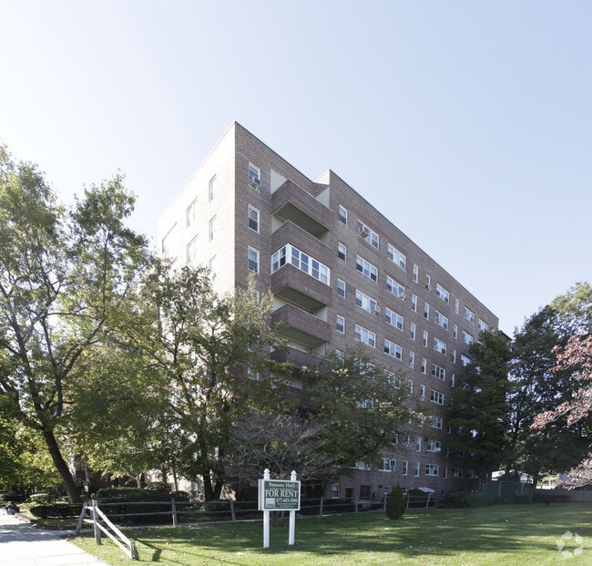Primary Photo - Sussex Hall Apartments