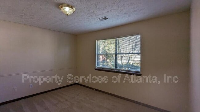 Building Photo - 4341 Old Lake Dr