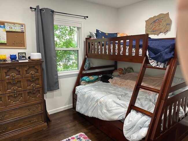 Building Photo - Single Family Home! 2 Bed 2 Bath $2250