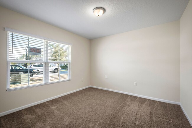 Building Photo - ***AVAILABLE SOON*** 4/3 with Bonus Room i...