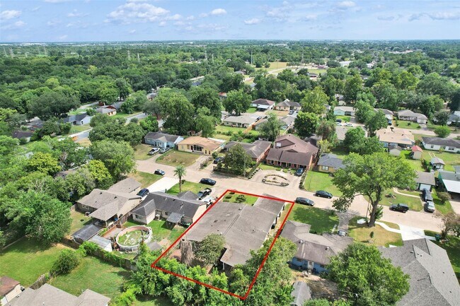 Building Photo - 5627 Southbrook Dr