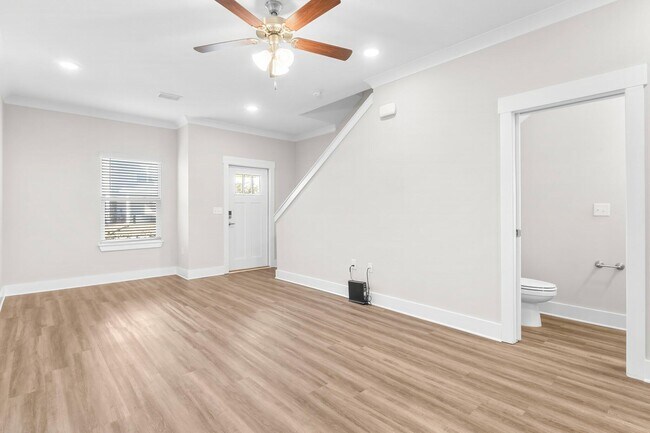Building Photo - 118 N Sand Palm Rd