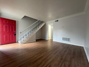 Building Photo - 3408 Clingstone Way