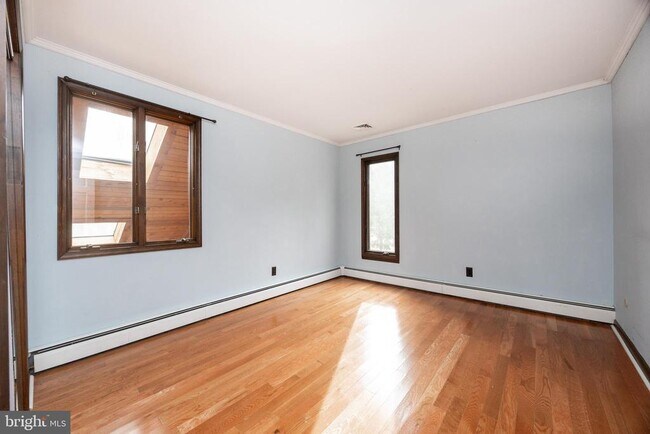 Building Photo - 1104 Tinker Hill Ln