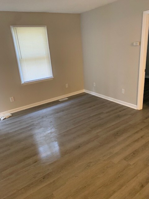 Building Photo - 502 4th Street Plz SW
