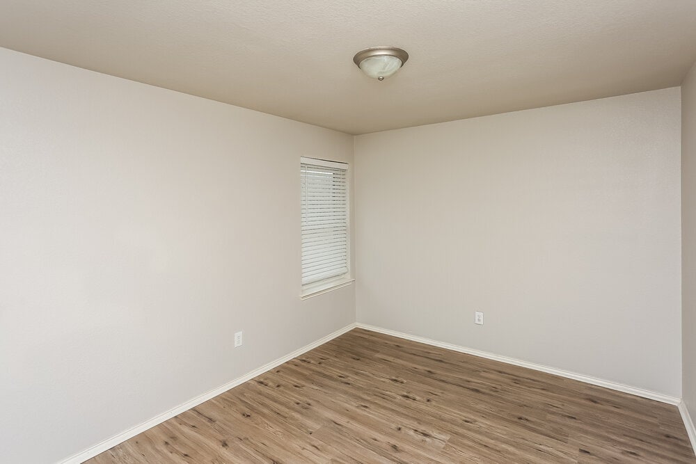 Building Photo - 10921 Emerald Park Ln