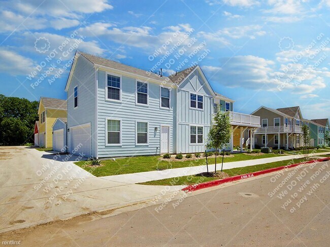 Building Photo - 2 br, 2 bath Townhome - 332 Trestle Tree A...