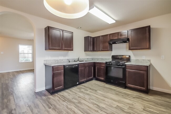 Building Photo - 24410 Volta Gardens Ct