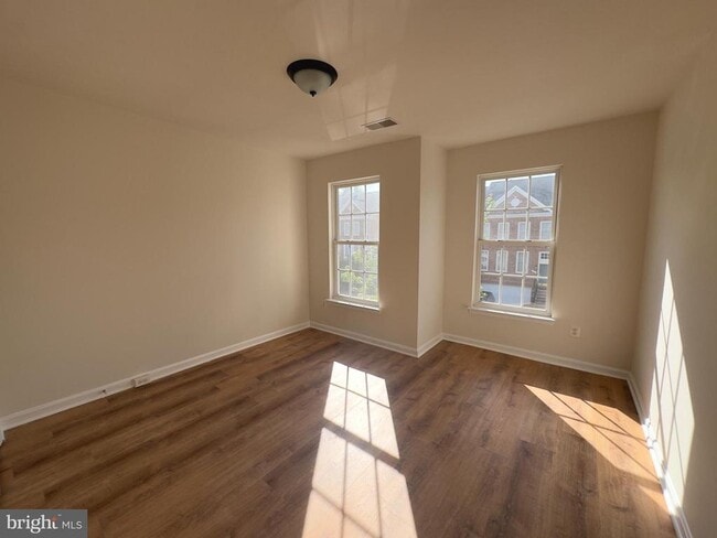 Building Photo - 24652 Kings Canyon Square