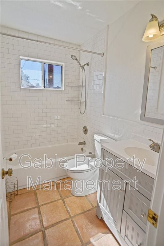 Building Photo - 28015 Glasser Ave