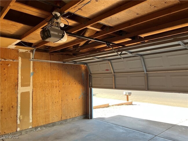 Building Photo - 1628 Starridge Way