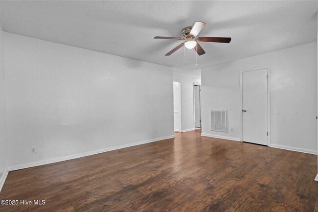 Building Photo - 5364 Silver Pine Dr