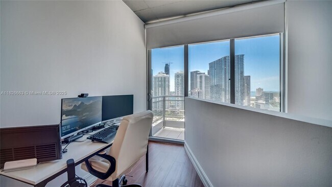 Building Photo - 690 SW 1st Ct