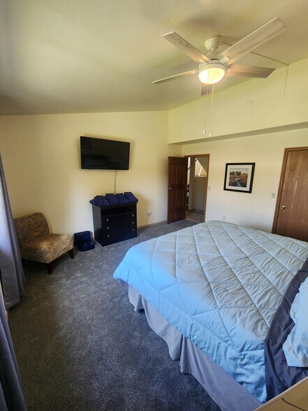 Master bedroom with a huge walk in closet - 1810 Briarwood Ct